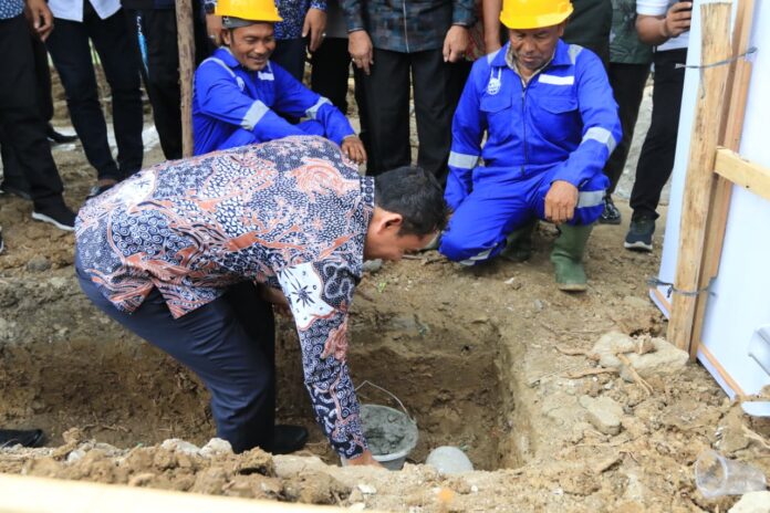 bangun rumah Sayuti Abubakar