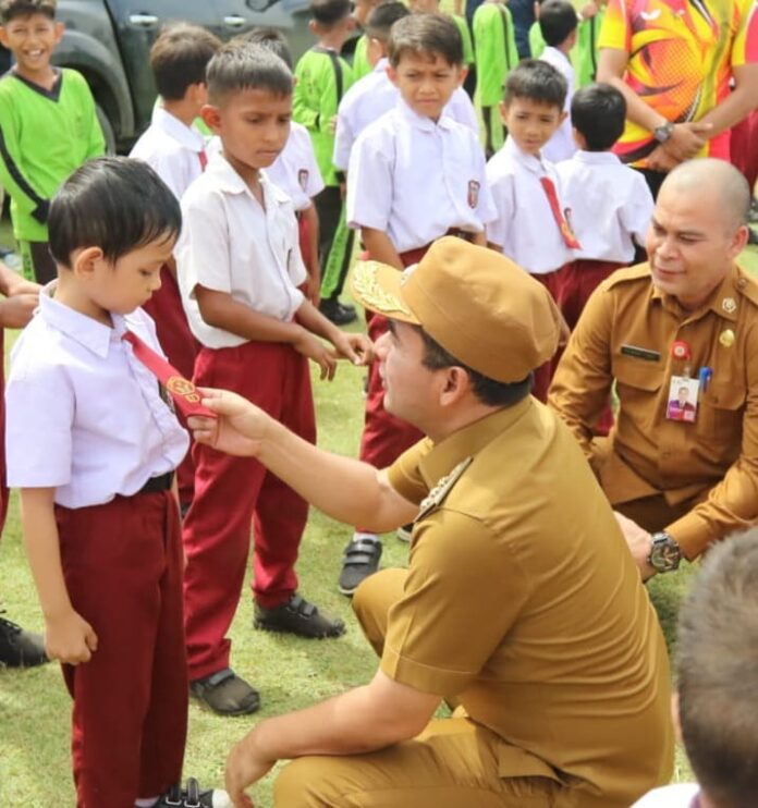 Seragam Sekolah Seragam Sekolah