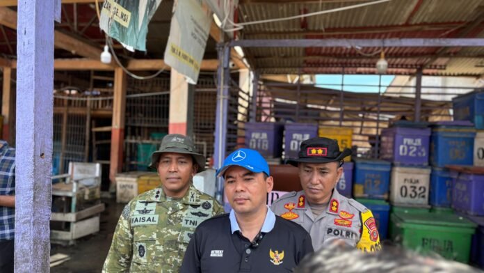 Walikota Lhokseumawe Sayuti Abubakar, Kapolres Lhokseumawe AKBP Ahzan, Dandim 0103|Aceh Utara Letkol Inf Faisal di Pusong Baru.Foto Dok Prokopim